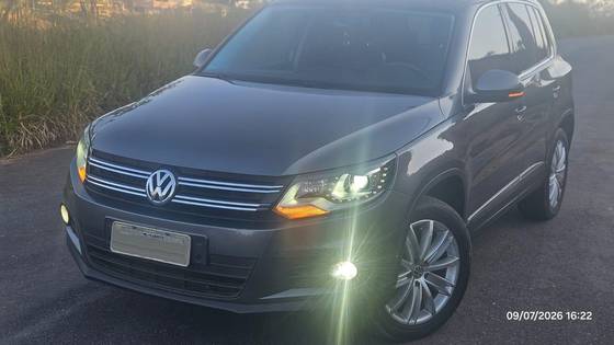 VOLKSWAGEN TIGUAN 2.0 TSI 16V TURBO GASOLINA 4P TIPTRONIC VOLKSWAGEN TIGUAN 2.0 TSI 16V TURBO GASOLINA 4P TIPTRONIC